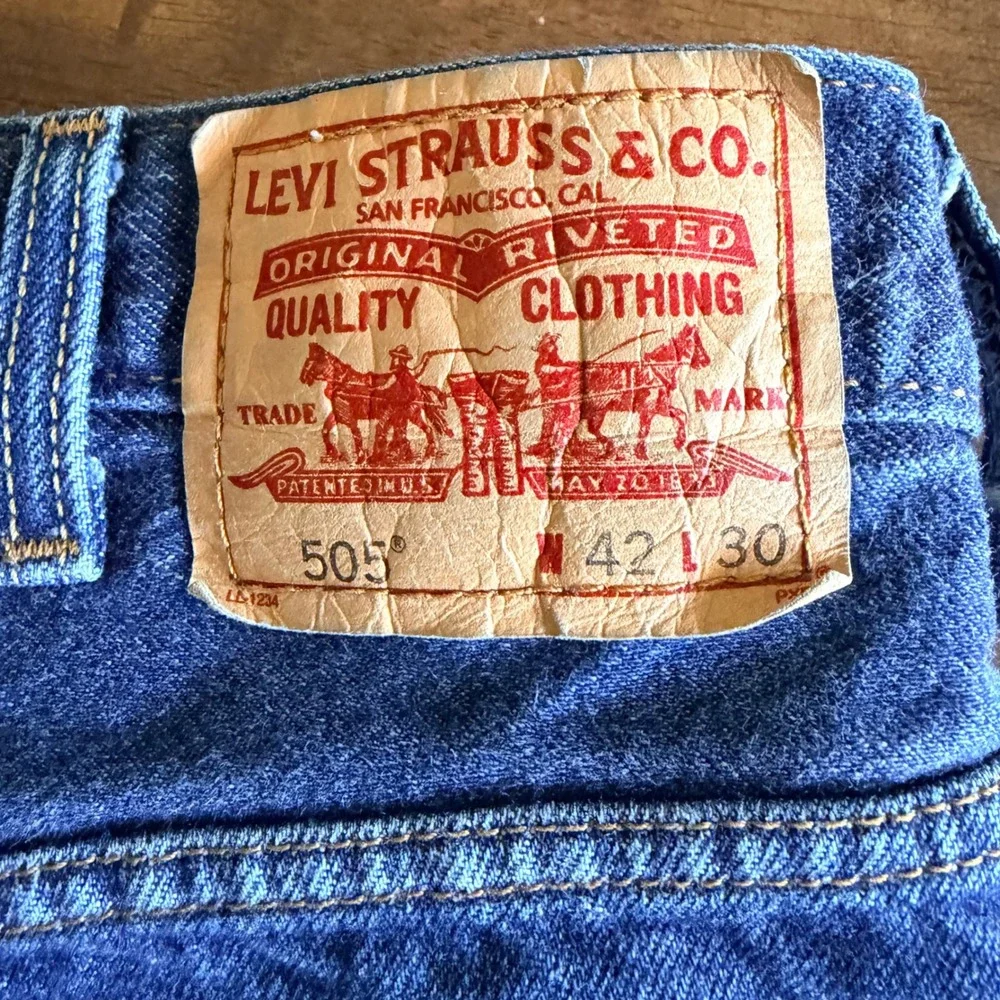 Levis 505 Regular Fit Jeans Mens 42x30 Medium Wash Blue Straight Leg Denim